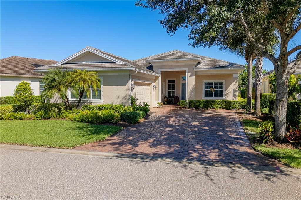 13836 Woodhaven Cir, Fort Myers