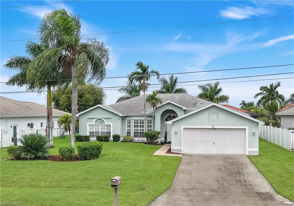 305 31st St, Cape Coral