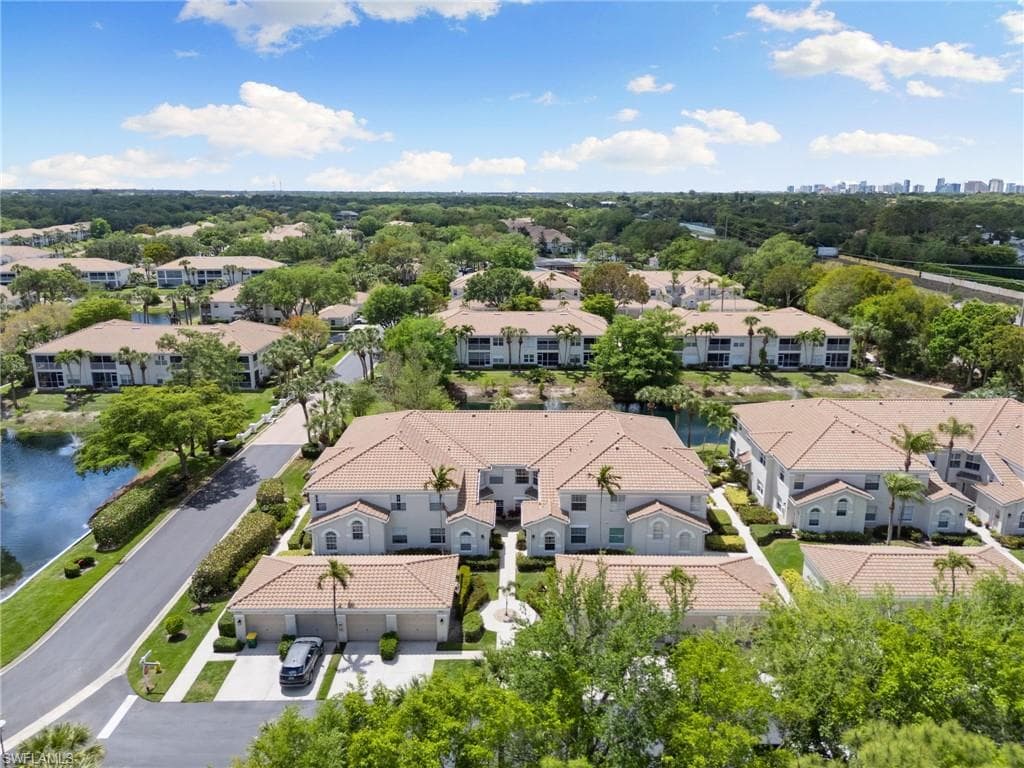 6927 Satinleaf Rd #203, Naples, photo 2