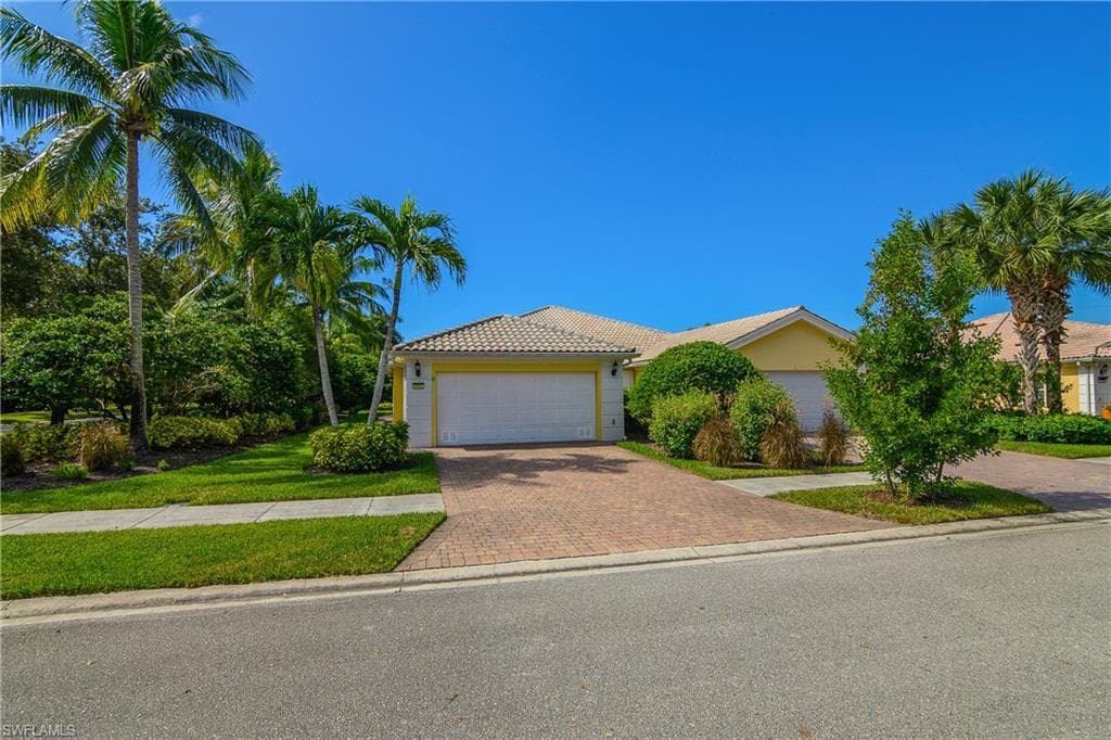 8311 Yasmina Way, Naples