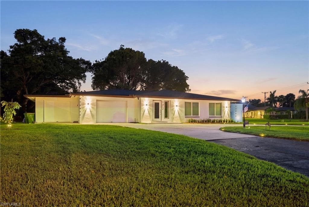 172 Coral Vine Dr, Naples