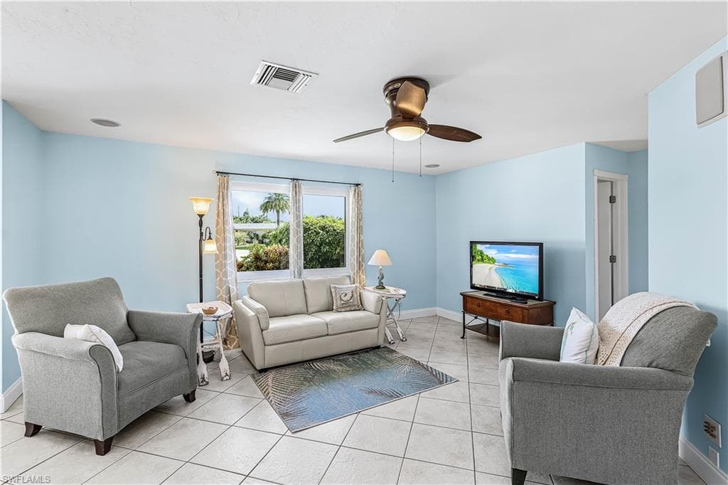 4632 1st Pl, Cape Coral, photo 2
