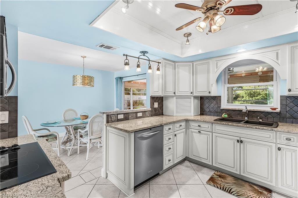 4632 1st Pl, Cape Coral, photo 3