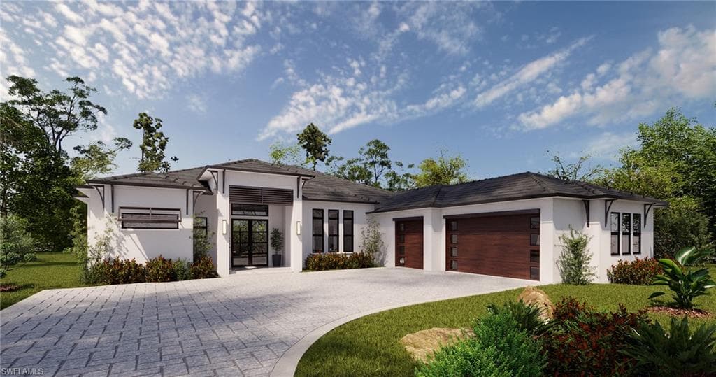 5043 Palmetto Woods Dr, Naples