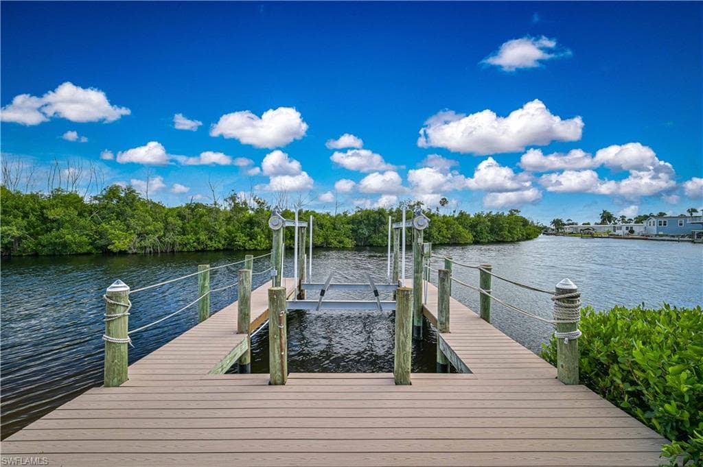 17731 Canal Cove Ct, Fort Myers Beach, photo 3