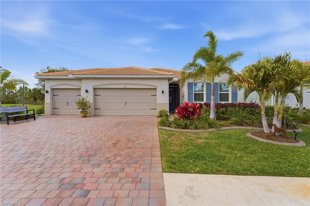 3331 Cherry Palm Dr, North Fort Myers, photo 2
