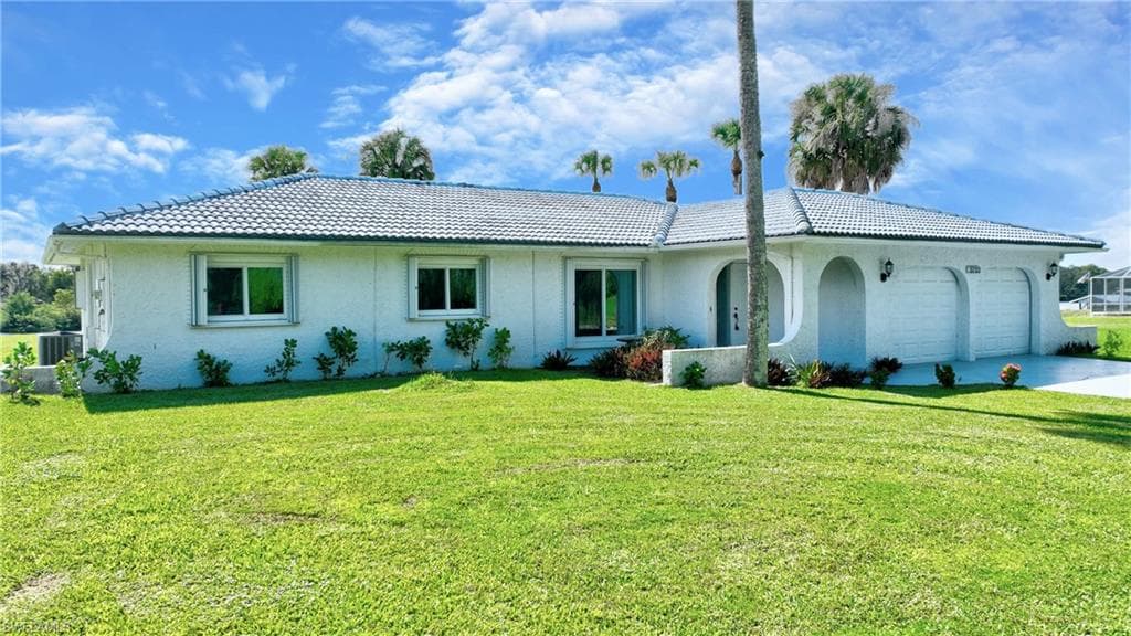 3233 Shell Ln, Labelle, photo 2