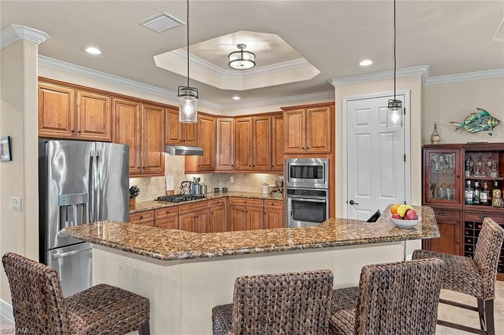 2870 Aviamar Cir, Naples, photo 3