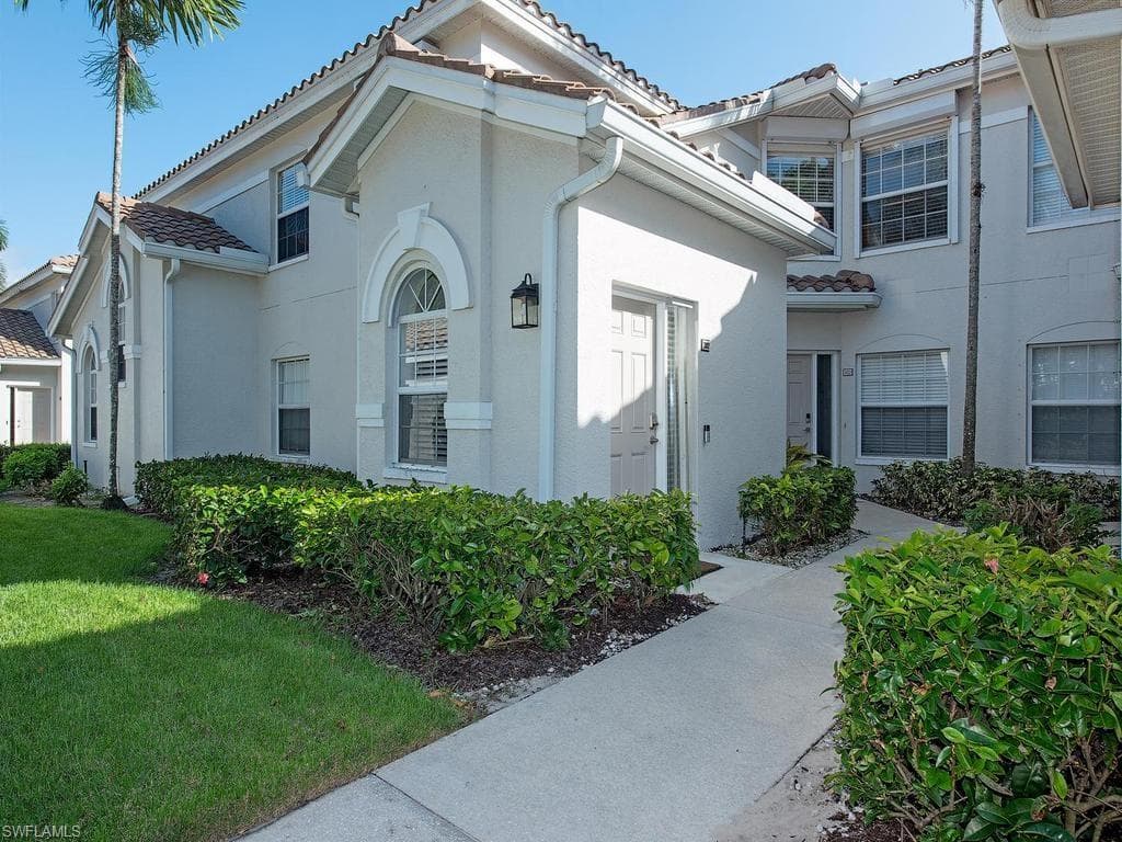 6922 Satinleaf Rd #202, Naples, photo 2