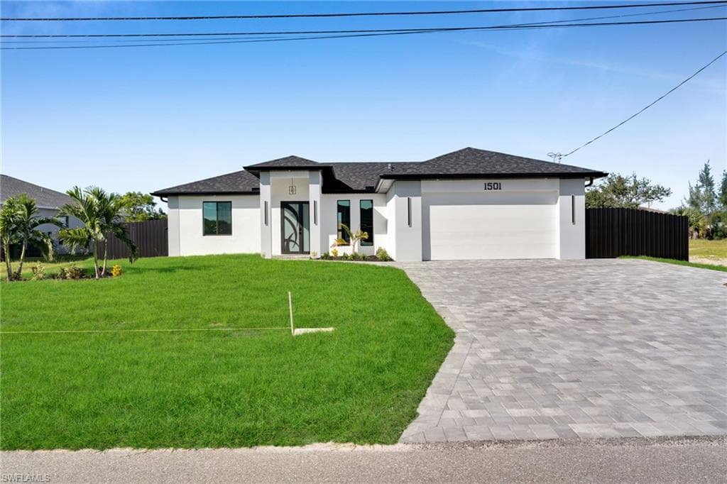 1501 2nd St, Cape Coral