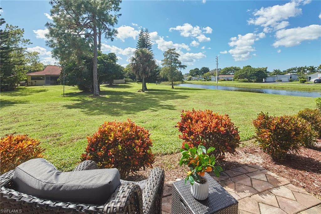 2069 Pine Isle Ln #2069, Naples