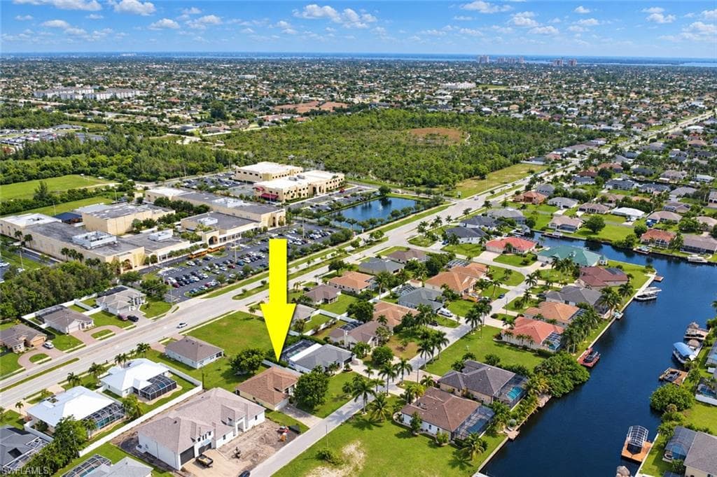 3401 25th Pl, Cape Coral, photo 3
