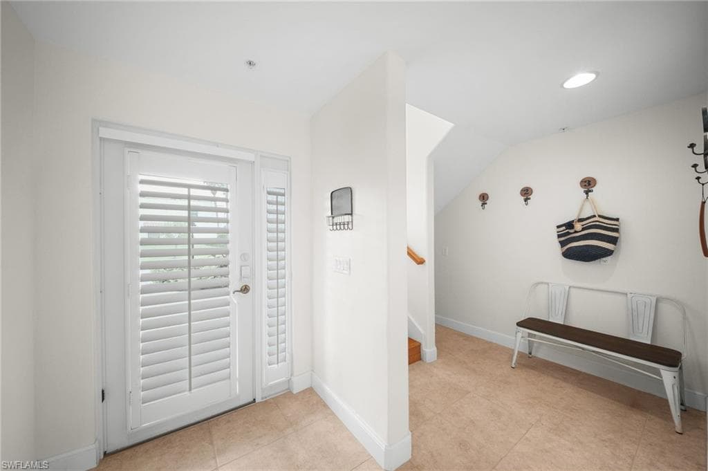 572 11th Ave #2, Naples, photo 3