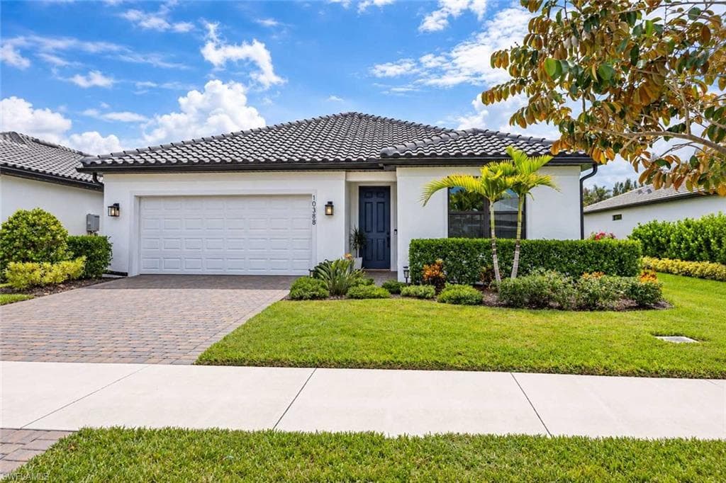 10388 Maddox Ln, Bonita Springs, photo 2