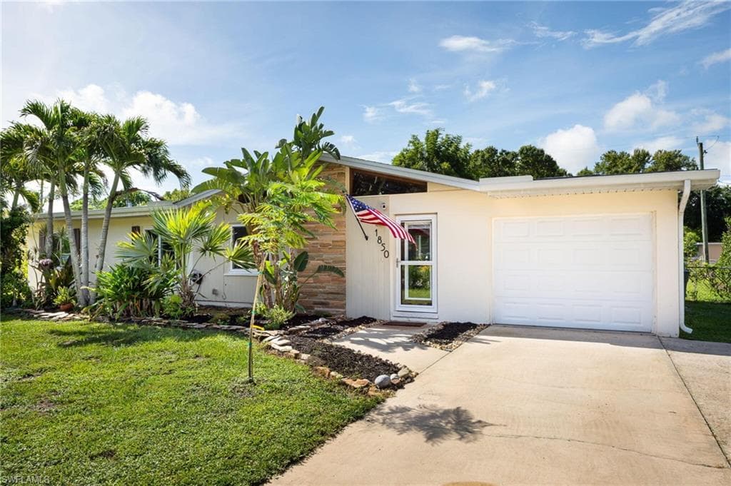 1850 Moreno Ave, Fort Myers