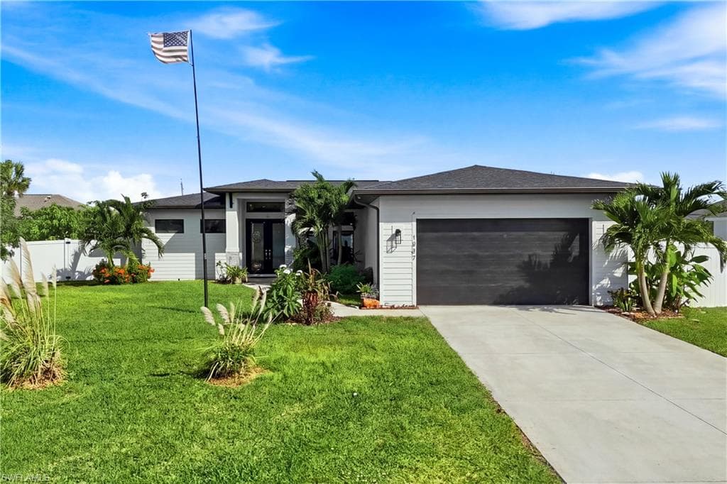 1807 4th St, Cape Coral