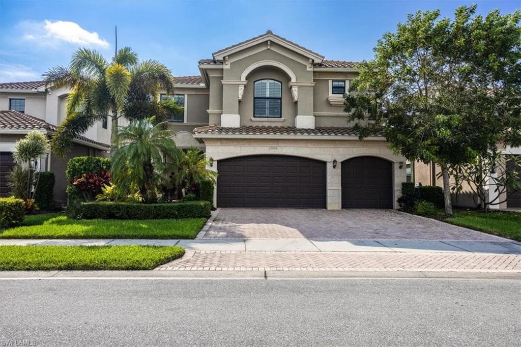 13800 Luna Dr, Marbella Isles