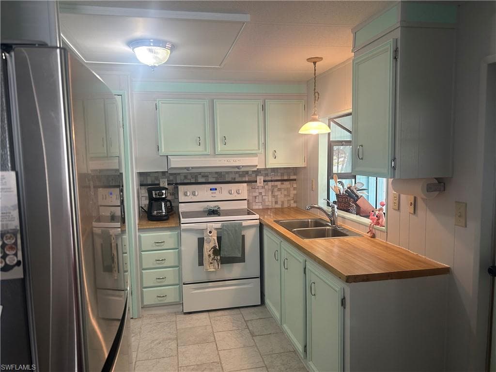 221 Indian Key Ln #254, West Wind Estates