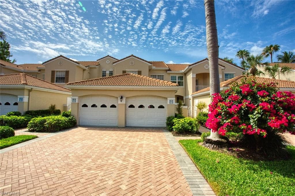 8365 Excalibur Cir #k6, Avalon