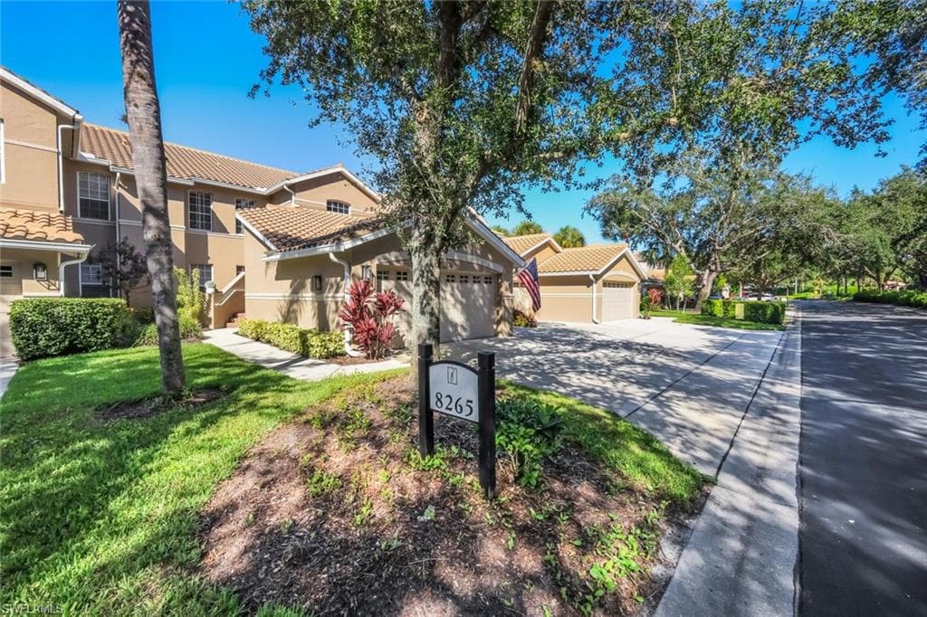 8265 Danbury Blvd #203, Wedgewood