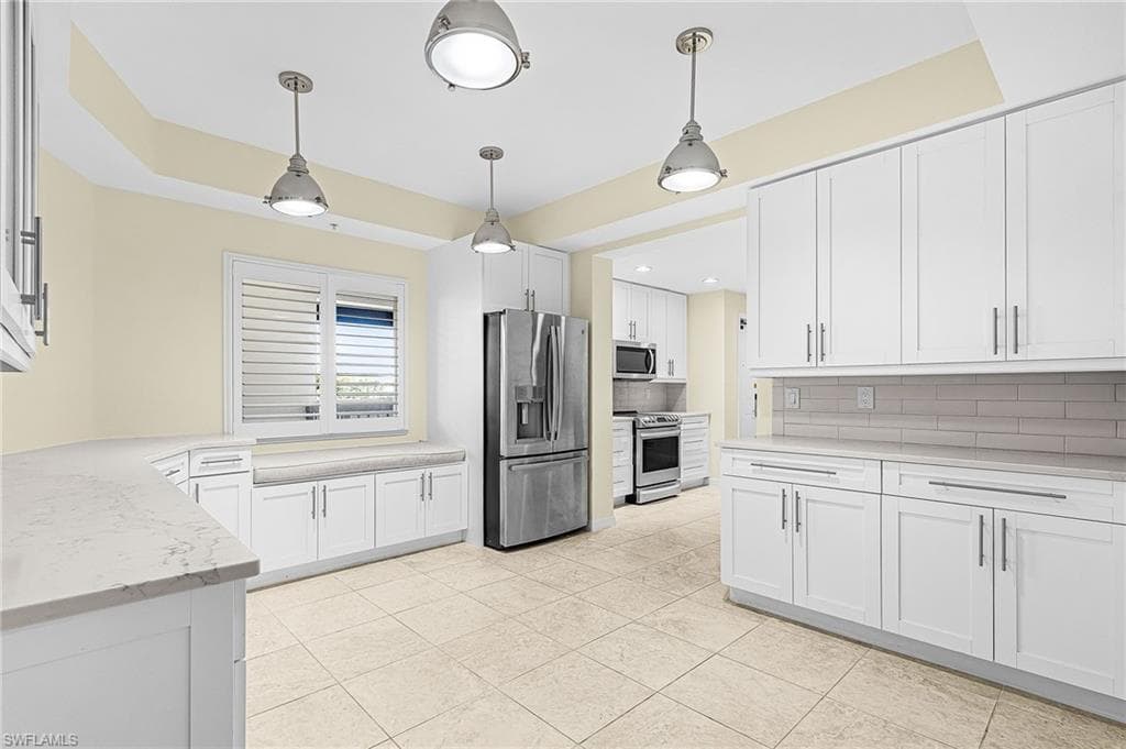 221 9th St #301, Bellasera Resort