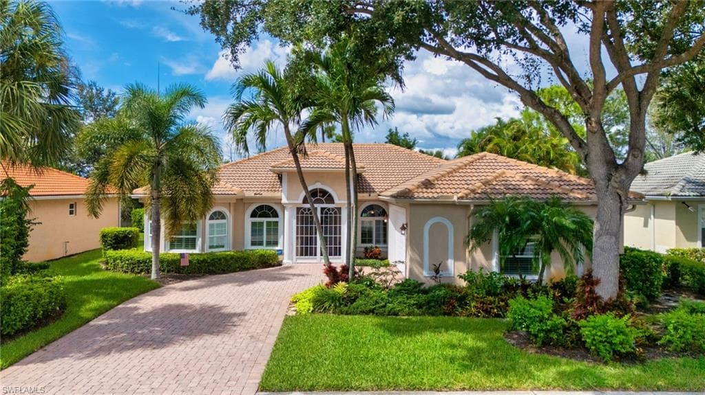3657 Recreation Ln, Forest Park
