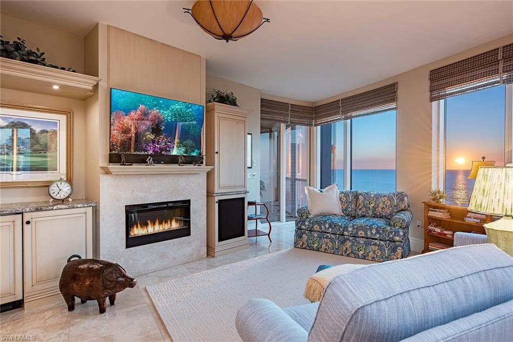 4501 Gulf Shore Blvd #1203, Aria